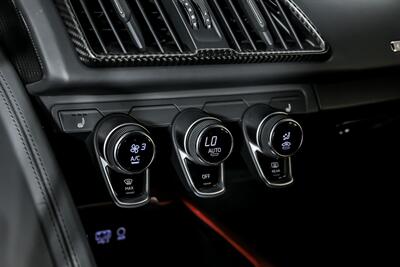 2017 Audi R8 5.2 quattro V10 Plus-EXHAUST-CARBON WING! - Photo 34 - Joliet, IL 60435