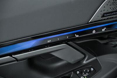 2025 BMW i5 xDrive40   - Photo 19 - Joliet, IL 60435