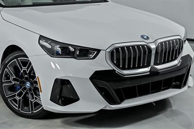 2025 BMW i5 xDrive40   - Photo 3 - Joliet, IL 60435