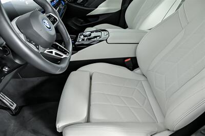 2025 BMW i5 xDrive40   - Photo 22 - Joliet, IL 60435