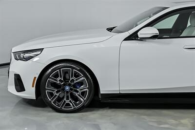 2025 BMW i5 xDrive40   - Photo 7 - Joliet, IL 60435