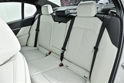 2025 BMW i5 xDrive40   - Photo 25 - Joliet, IL 60435