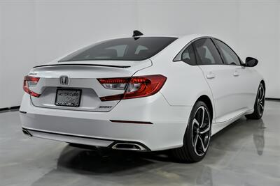 2021 Honda Accord Sport   - Photo 12 - Joliet, IL 60435