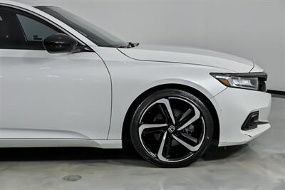 2021 Honda Accord Sport   - Photo 15 - Joliet, IL 60435