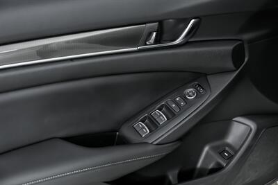 2021 Honda Accord Sport   - Photo 18 - Joliet, IL 60435