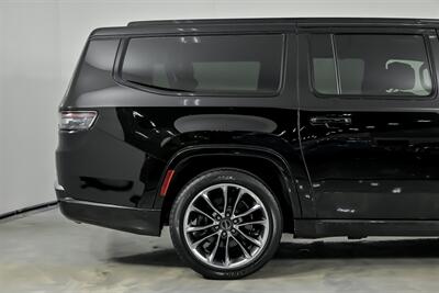2024 Jeep Grand Wagoneer L Obsidian - Photo 13 - Joliet, IL 60435