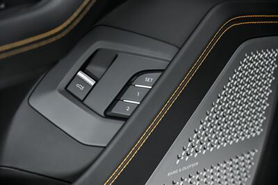 2019 Lamborghini Urus   - Photo 19 - Joliet, IL 60435
