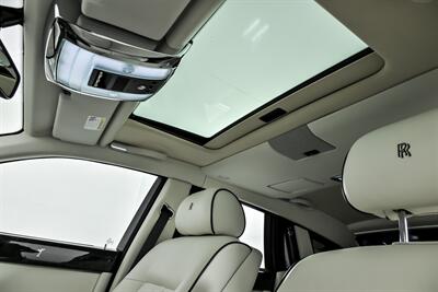 2013 Rolls-Royce Phantom -WHITE ON WHITE 4 SEATER-RARE!   - Photo 23 - Joliet, IL 60435