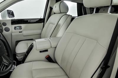 2013 Rolls-Royce Phantom -WHITE ON WHITE 4 SEATER-RARE!   - Photo 22 - Joliet, IL 60435