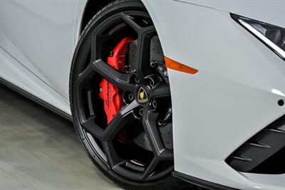 2023 Lamborghini Huracan EVO Spyder   - Photo 4 - Joliet, IL 60435