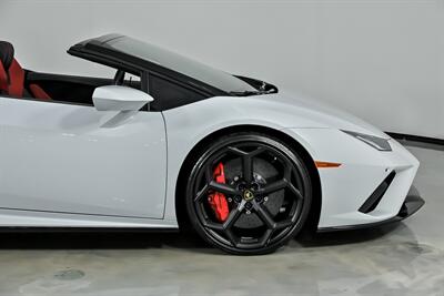 2023 Lamborghini Huracan EVO Spyder   - Photo 14 - Joliet, IL 60435