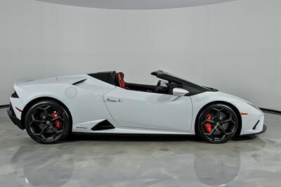 2023 Lamborghini Huracan EVO Spyder   - Photo 13 - Joliet, IL 60435