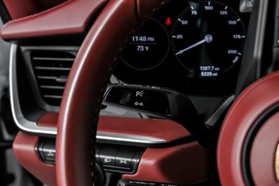 2022 Porsche 911 Targa 4S   - Photo 33 - Joliet, IL 60435