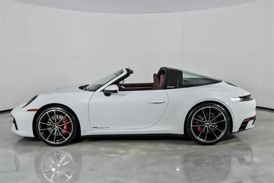 2022 Porsche 911 Targa 4S   - Photo 8 - Joliet, IL 60435