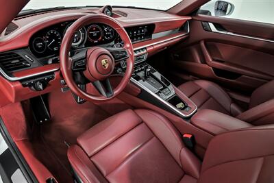 2022 Porsche 911 Targa 4S   - Photo 24 - Joliet, IL 60435