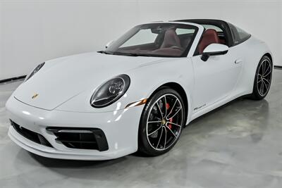 2022 Porsche 911 Targa 4S   - Photo 6 - Joliet, IL 60435