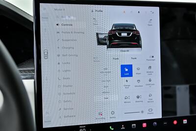 2023 Tesla Model X Plaid-WHITE GUTS-THIRD ROW!   - Photo 31 - Joliet, IL 60435