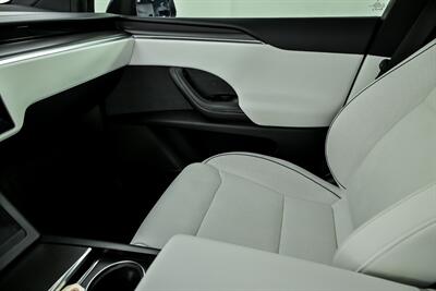 2023 Tesla Model X Plaid-WHITE GUTS-THIRD ROW!   - Photo 40 - Joliet, IL 60435