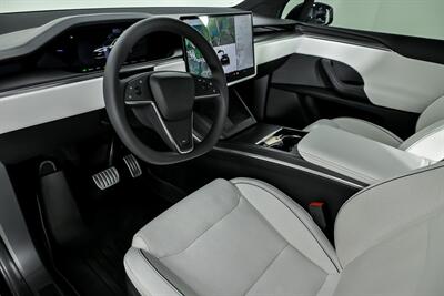 2023 Tesla Model X Plaid-WHITE GUTS-THIRD ROW!   - Photo 19 - Joliet, IL 60435