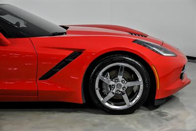 2014 Chevrolet Corvette Stingray 2LT-MANUAL!   - Photo 15 - Joliet, IL 60435