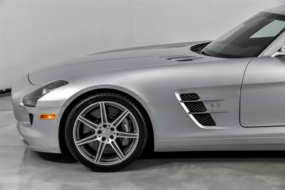 2011 Mercedes-Benz SLS AMG   - Photo 7 - Joliet, IL 60435