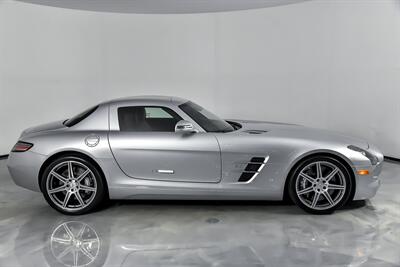 2011 Mercedes-Benz SLS AMG   - Photo 14 - Joliet, IL 60435