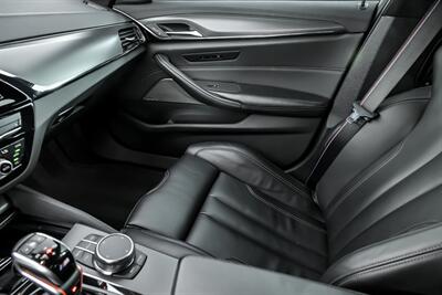 2023 BMW M5 COMPETITION   - Photo 39 - Joliet, IL 60435