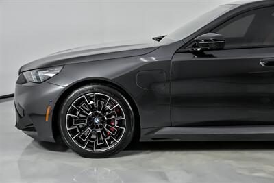 2025 BMW M5   - Photo 7 - Joliet, IL 60435
