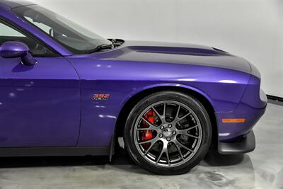 2016 Dodge Challenger SRT 392   - Photo 15 - Joliet, IL 60435