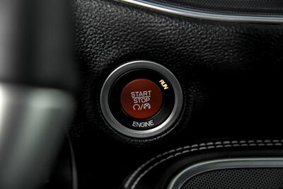 2016 Dodge Challenger SRT 392   - Photo 30 - Joliet, IL 60435