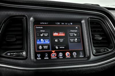 2016 Dodge Challenger SRT 392   - Photo 32 - Joliet, IL 60435