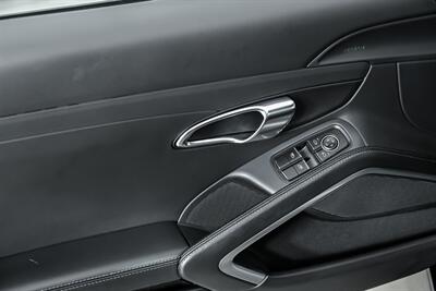 2012 Porsche 911 Carrera S   - Photo 17 - Joliet, IL 60435