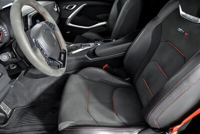 2023 Chevrolet Camaro ZL1   - Photo 22 - Joliet, IL 60435