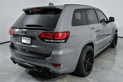 2021 Jeep Grand Cherokee Trackhawk-RARE OREO INTERIOR   - Photo 12 - Joliet, IL 60435
