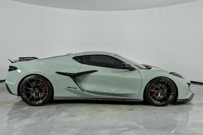 2024 Chevrolet Corvette Z06 3LZ   - Photo 14 - Joliet, IL 60435