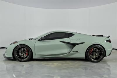 2024 Chevrolet Corvette Z06 3LZ   - Photo 8 - Joliet, IL 60435