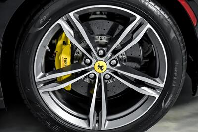 2018 Ferrari GTC4Lusso -HUGE $378K MSRP-1 OWNER LUSSO   - Photo 19 - Joliet, IL 60435