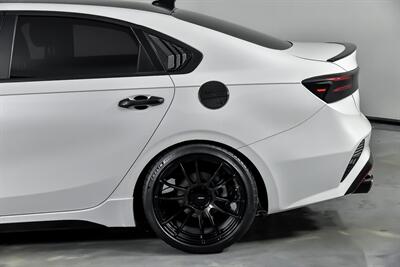 2023 Kia Forte GT   - Photo 9 - Joliet, IL 60435