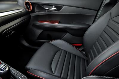 2023 Kia Forte GT   - Photo 37 - Joliet, IL 60435
