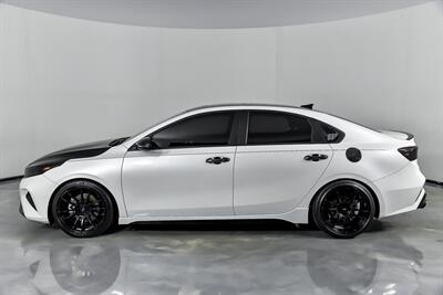 2023 Kia Forte GT   - Photo 8 - Joliet, IL 60435