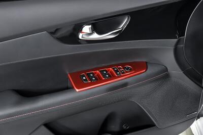 2023 Kia Forte GT   - Photo 18 - Joliet, IL 60435