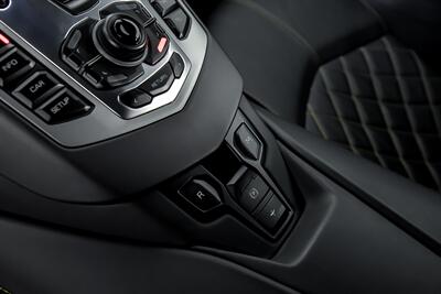 2015 Lamborghini Aventador LP 700-4   - Photo 40 - Joliet, IL 60435