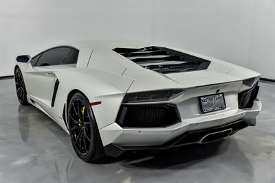 2015 Lamborghini Aventador LP 700-4   - Photo 10 - Joliet, IL 60435