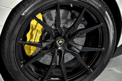 2015 Lamborghini Aventador LP 700-4   - Photo 42 - Joliet, IL 60435