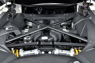 2015 Lamborghini Aventador LP 700-4   - Photo 17 - Joliet, IL 60435