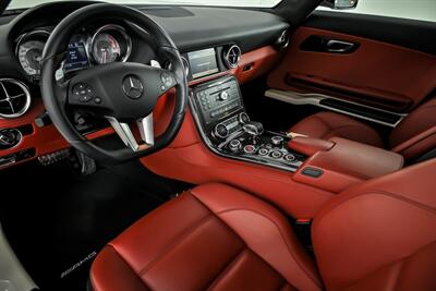 2012 Mercedes-Benz SLS AMG - Photo 21 - Joliet, IL 60435