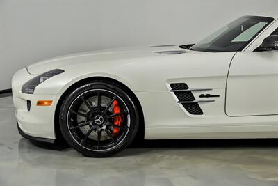 2012 Mercedes-Benz SLS AMG - Photo 8 - Joliet, IL 60435