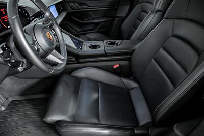2022 Porsche Taycan 4S Cross Turismo   - Photo 21 - Joliet, IL 60435
