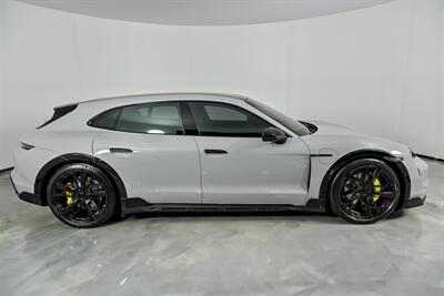 2022 Porsche Taycan 4S Cross Turismo   - Photo 14 - Joliet, IL 60435