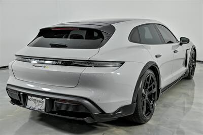 2022 Porsche Taycan 4S Cross Turismo   - Photo 12 - Joliet, IL 60435